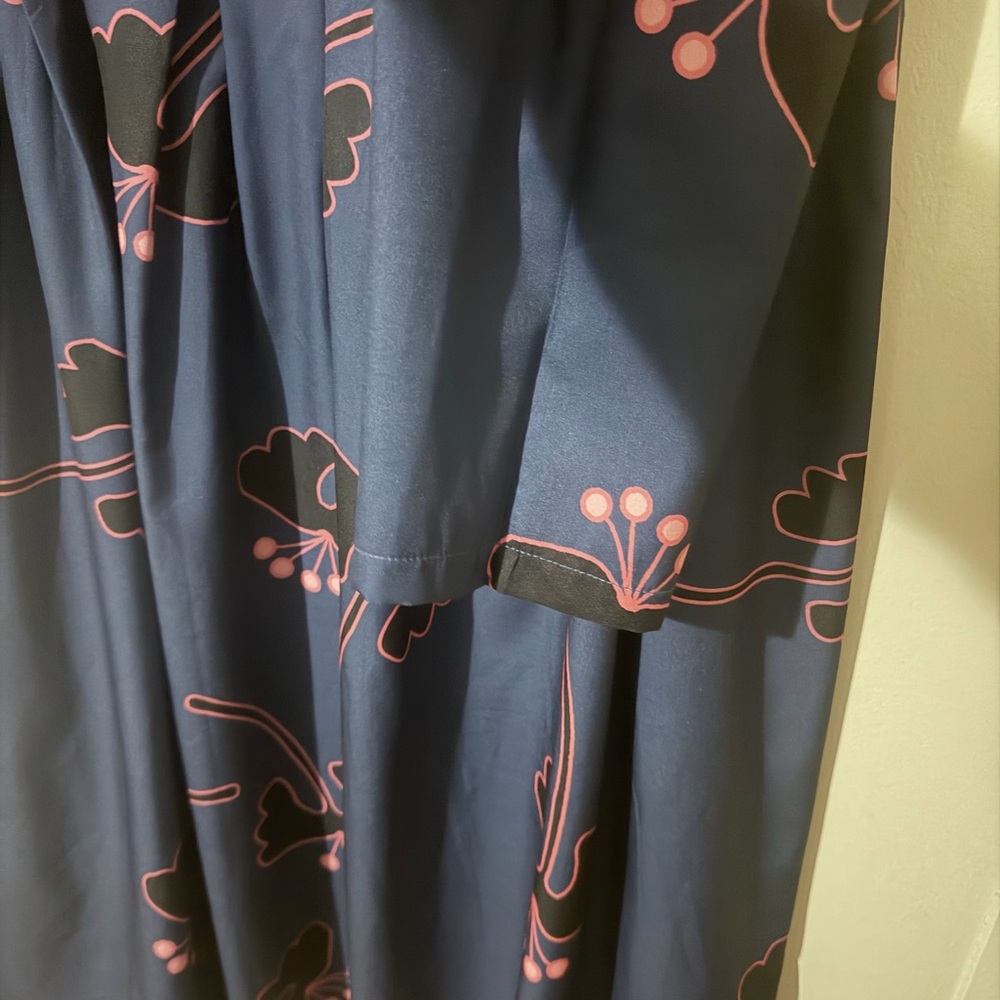 Chic Navy Blue and Pink Floral Long Sleeve Dress - Picture 7 of 10
